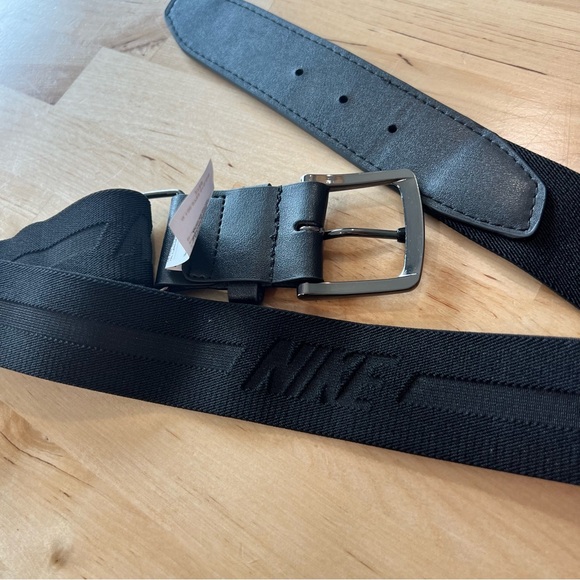 Nike Black Men's Belt - Picture 3 of 4